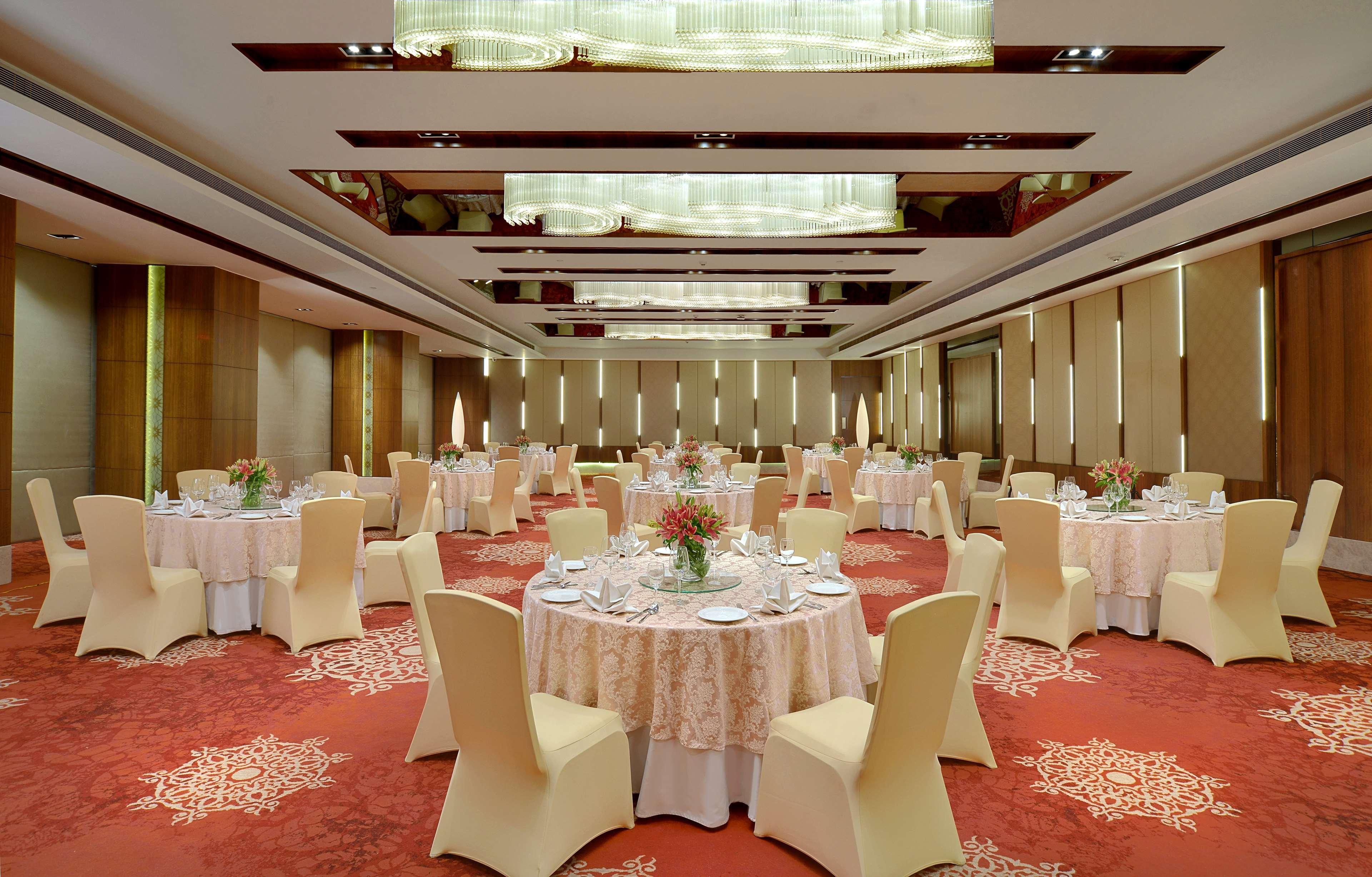 Radisson Gwalior Hotel Exterior photo