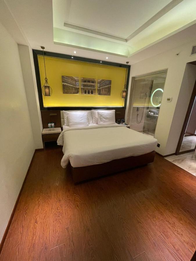Radisson Gwalior Hotel Exterior photo