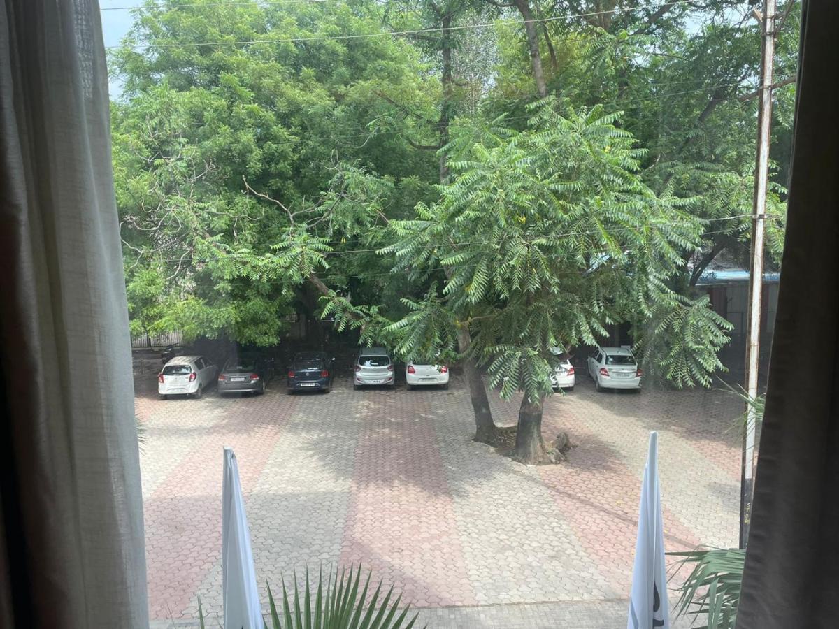 Radisson Gwalior Hotel Exterior photo